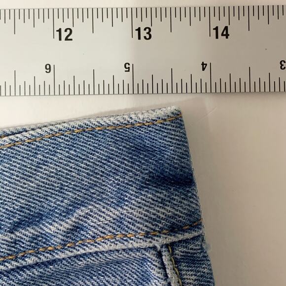Levis 27 Premium Denim Distressed Cuff Jean Shorts Medium Blue - Picture 6 of 9